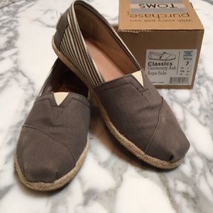 Toms Classics University Ash Rope Sole 7